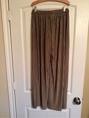 Zenana Outfitters Taupe Pleated Maxi Skirt